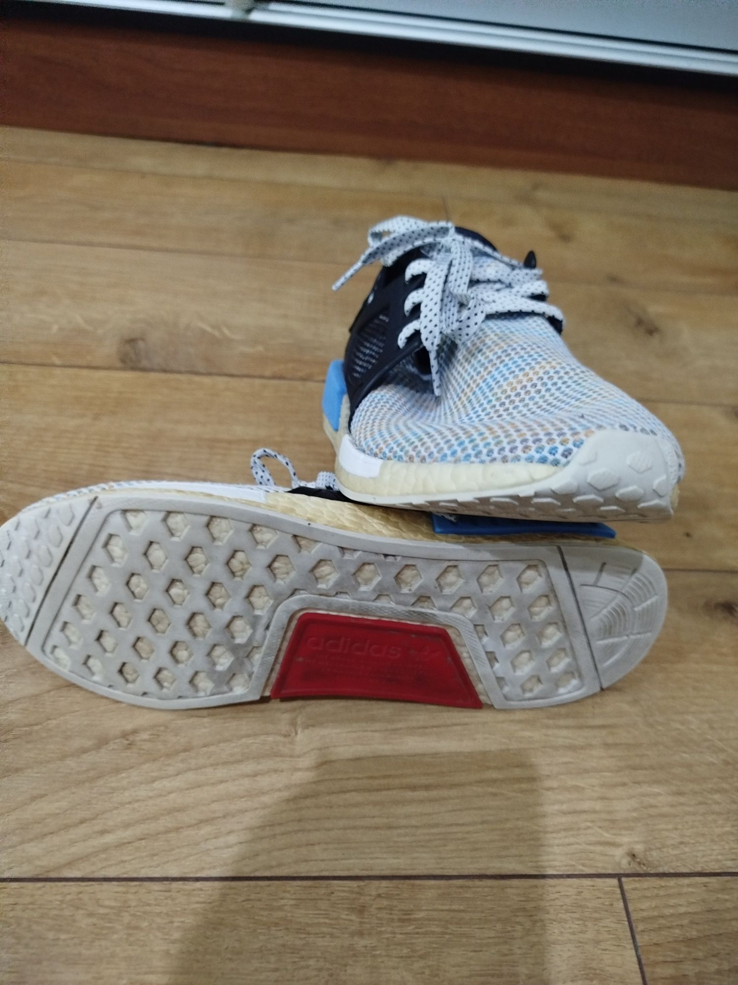 Кросівки від бренду adidas NMD_XR1