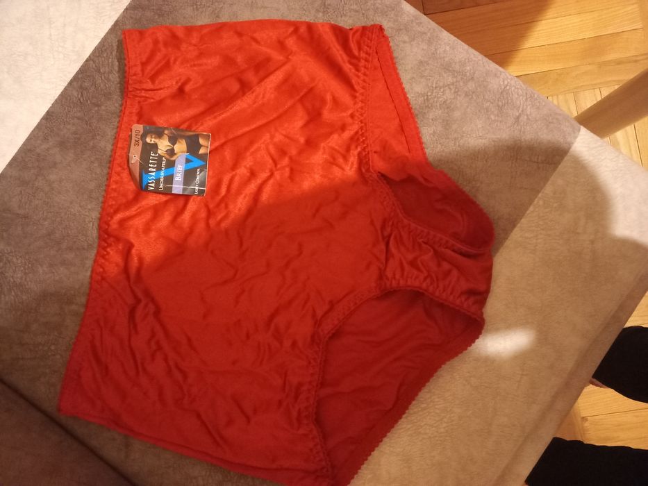 Труси з високою посадкою