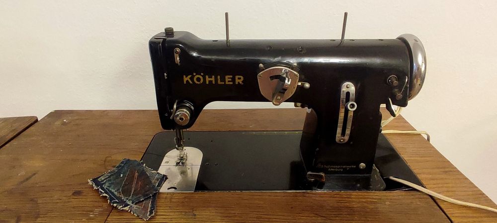 Maszyna do szycia kohler stół