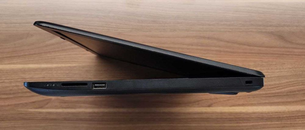 HP 15  (15-bs053ur)