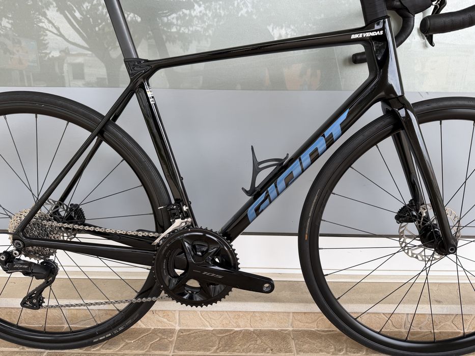 Bicicleta de estrada Giant - Disco - 12v