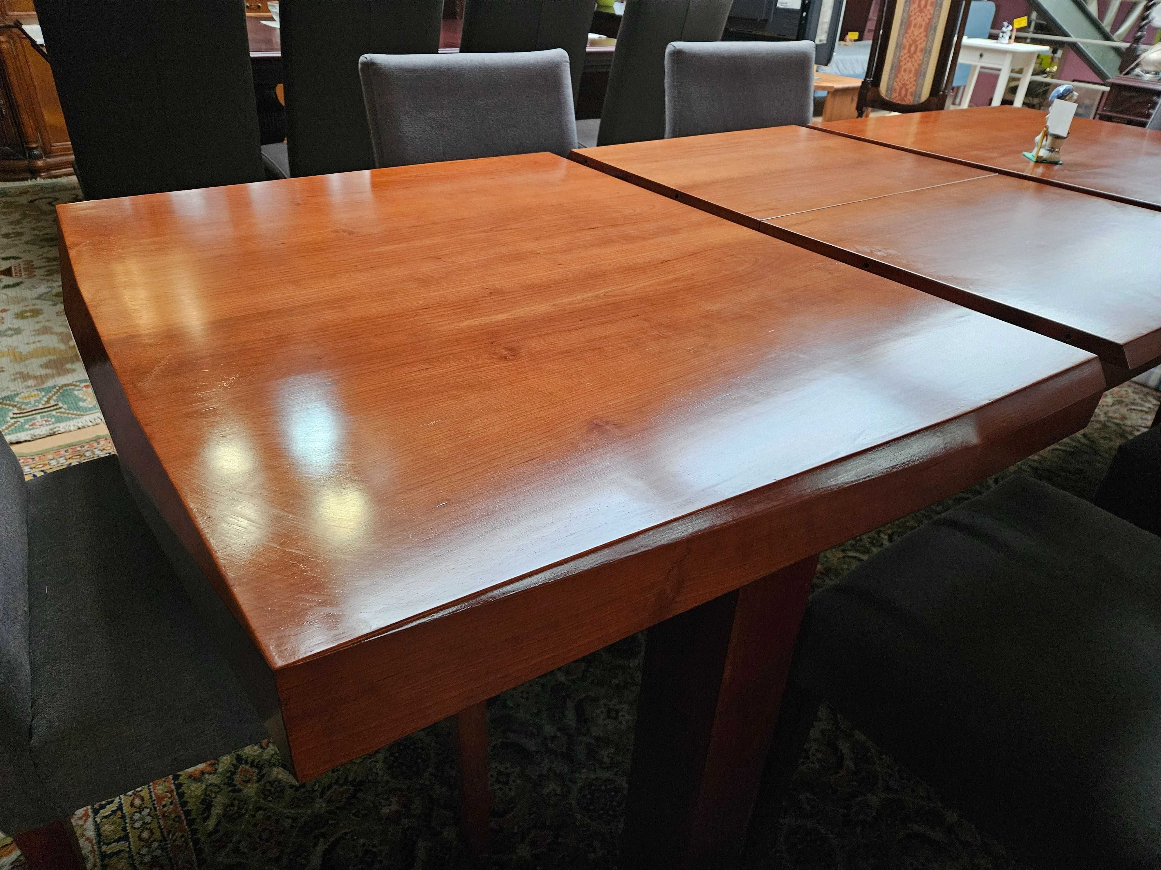 Mesa em madeira maciça - óptimo estado geral - Extensível - Só a