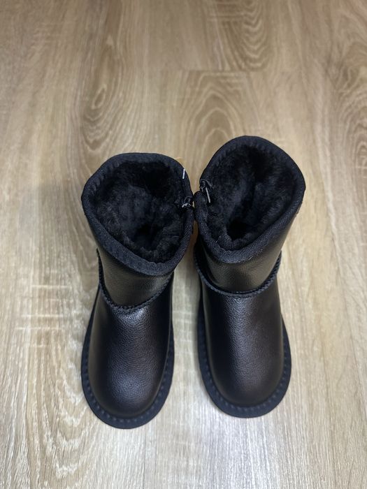 Уги дитячі натуральна шкіра на хутрі розмір 27–28 зимові