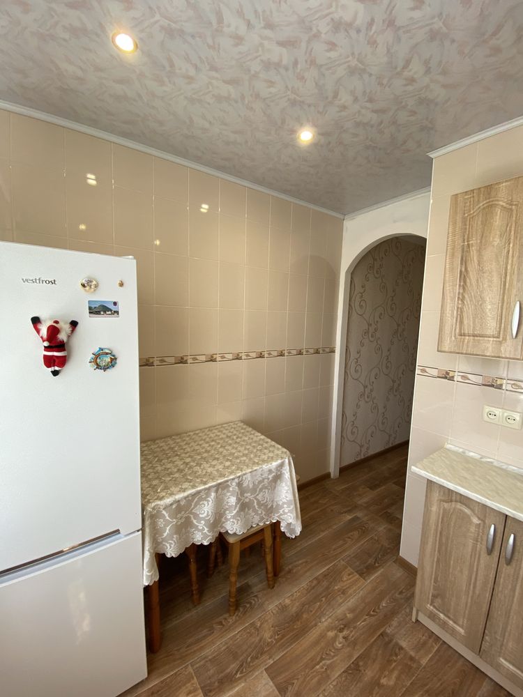 Продам 2 комнатную квартиру  Самар АТБ