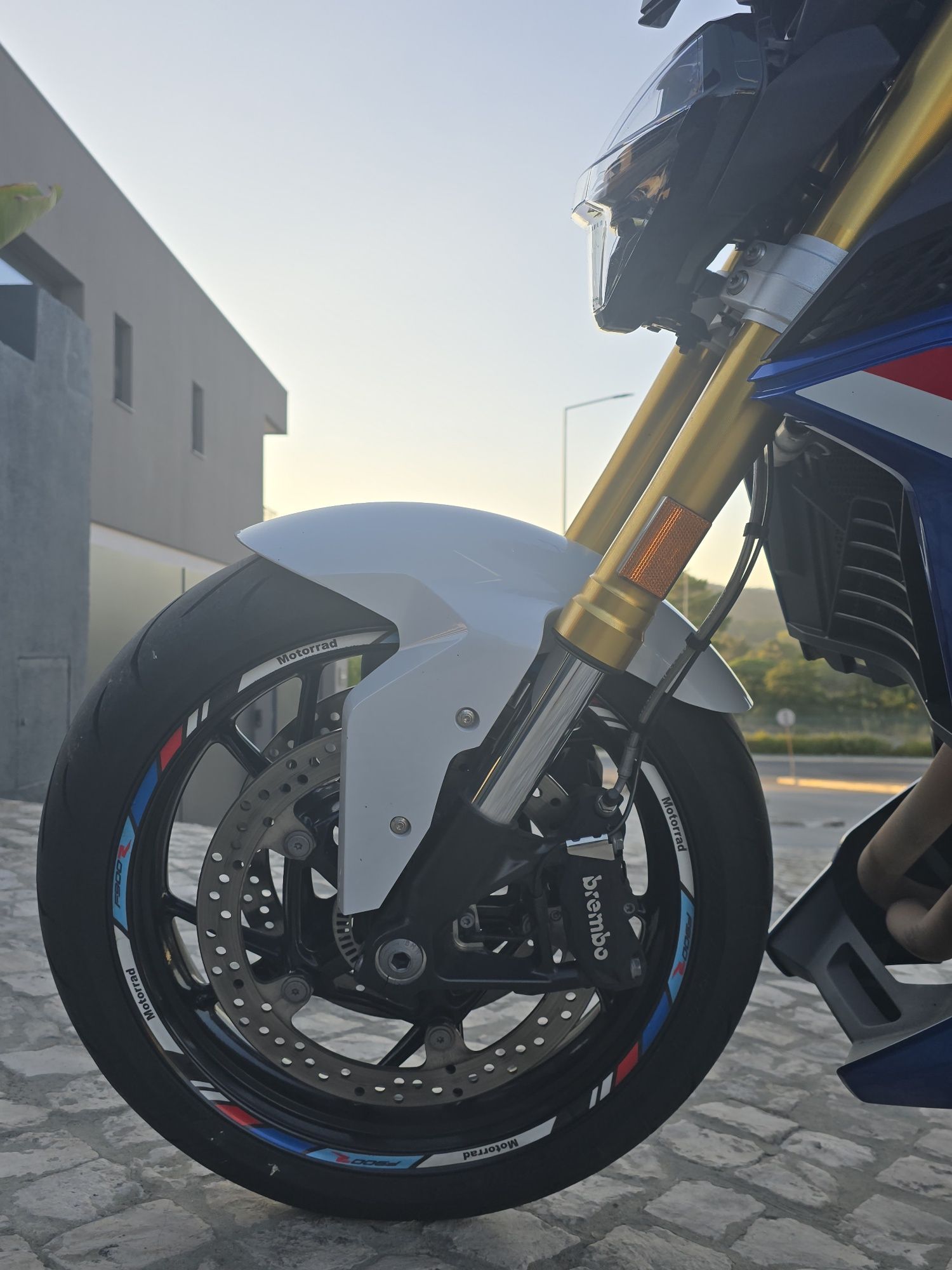 Bmw f900r 2024..