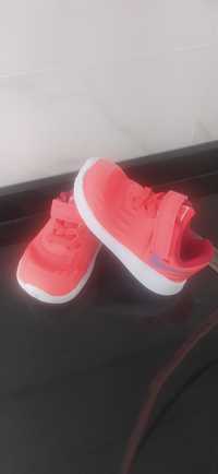 Ténis NIKE - Menina - Tam.21 - 15€