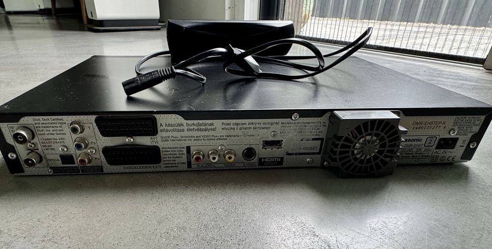 Nagrywarka Panasonic DMR-EH57