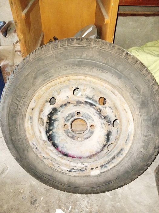 4*100 р14 лежало в багажнике как запаска