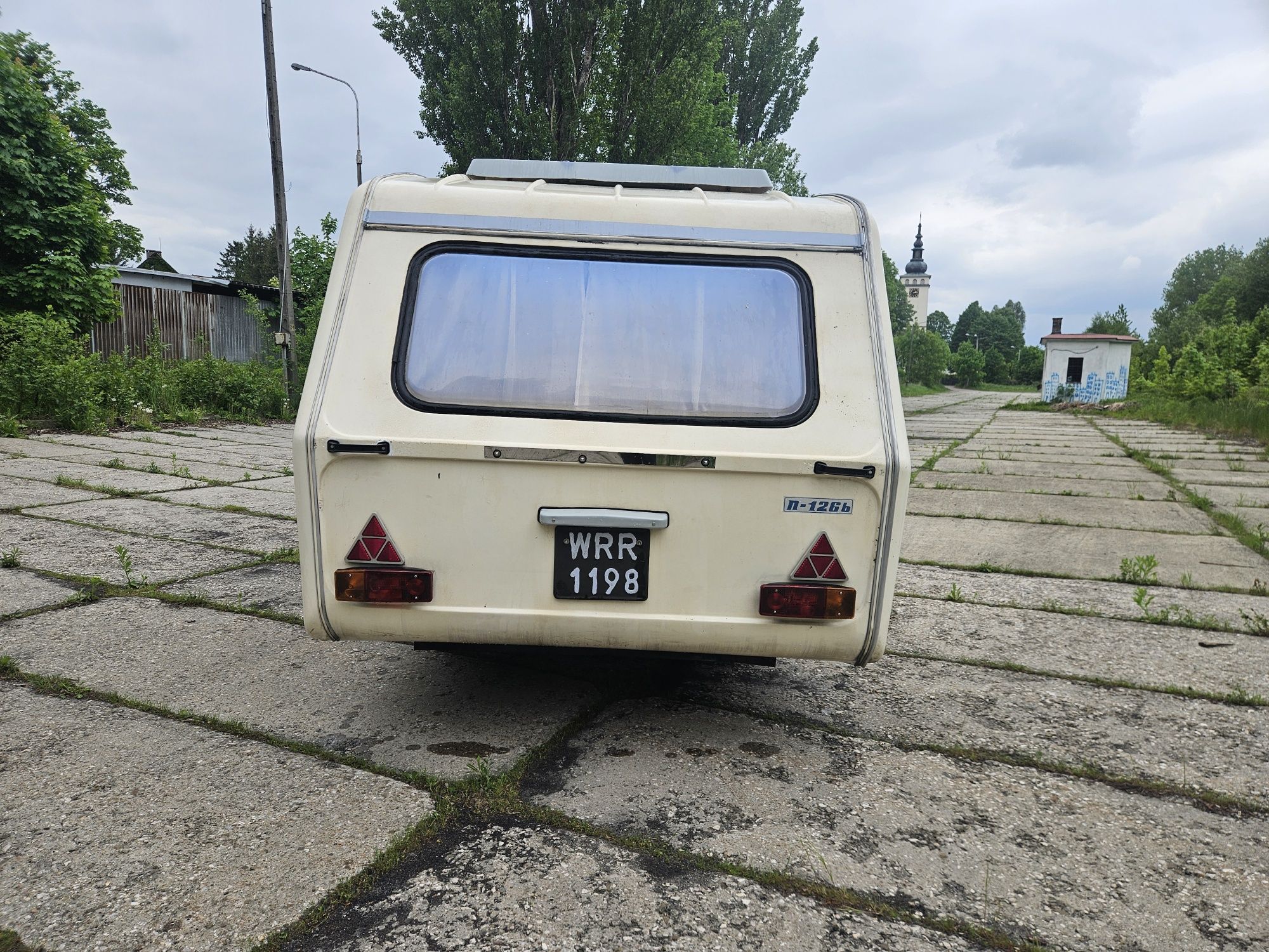 Wynajem przyczepy kempingowej Niewiadów N126B