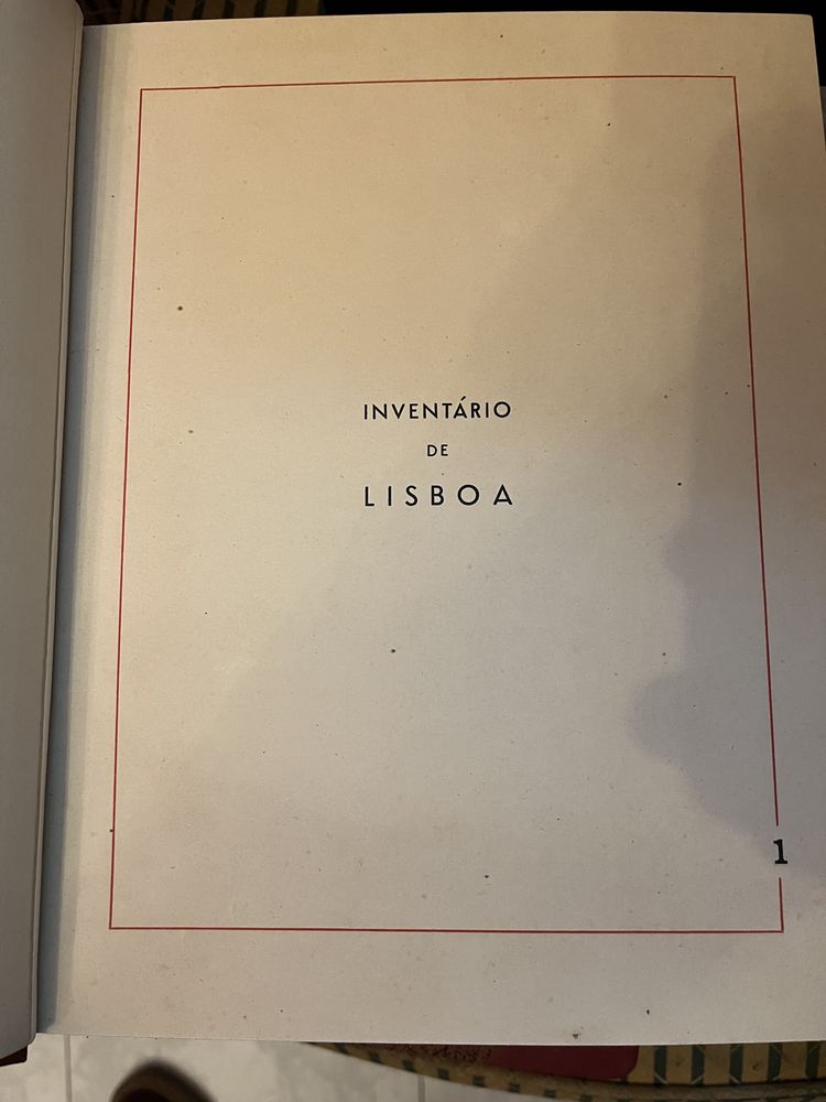 Livros antigos de história de Lisboa