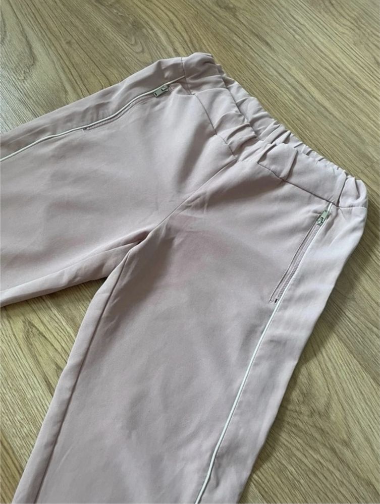 pudrowy róż różowe joggery dresy sinsay
