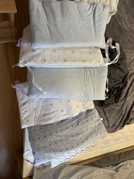 Постільна білизна дитяча, ковдра, подушки в ліжечко