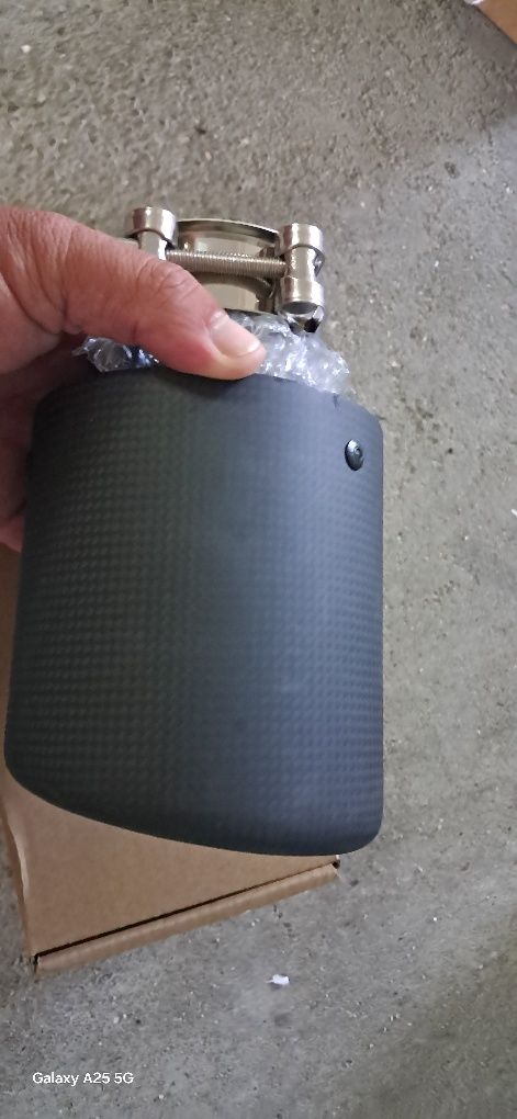 Ponteiras para carro em carbono