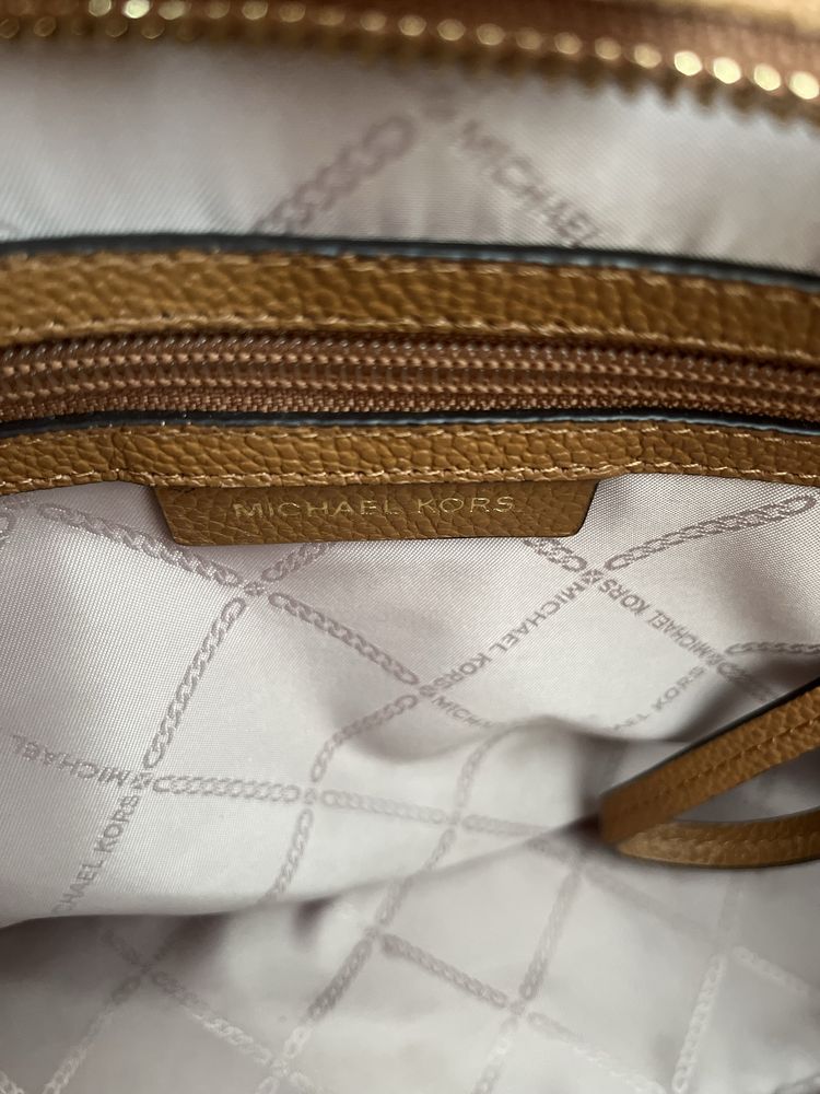 Mala Michael Kors