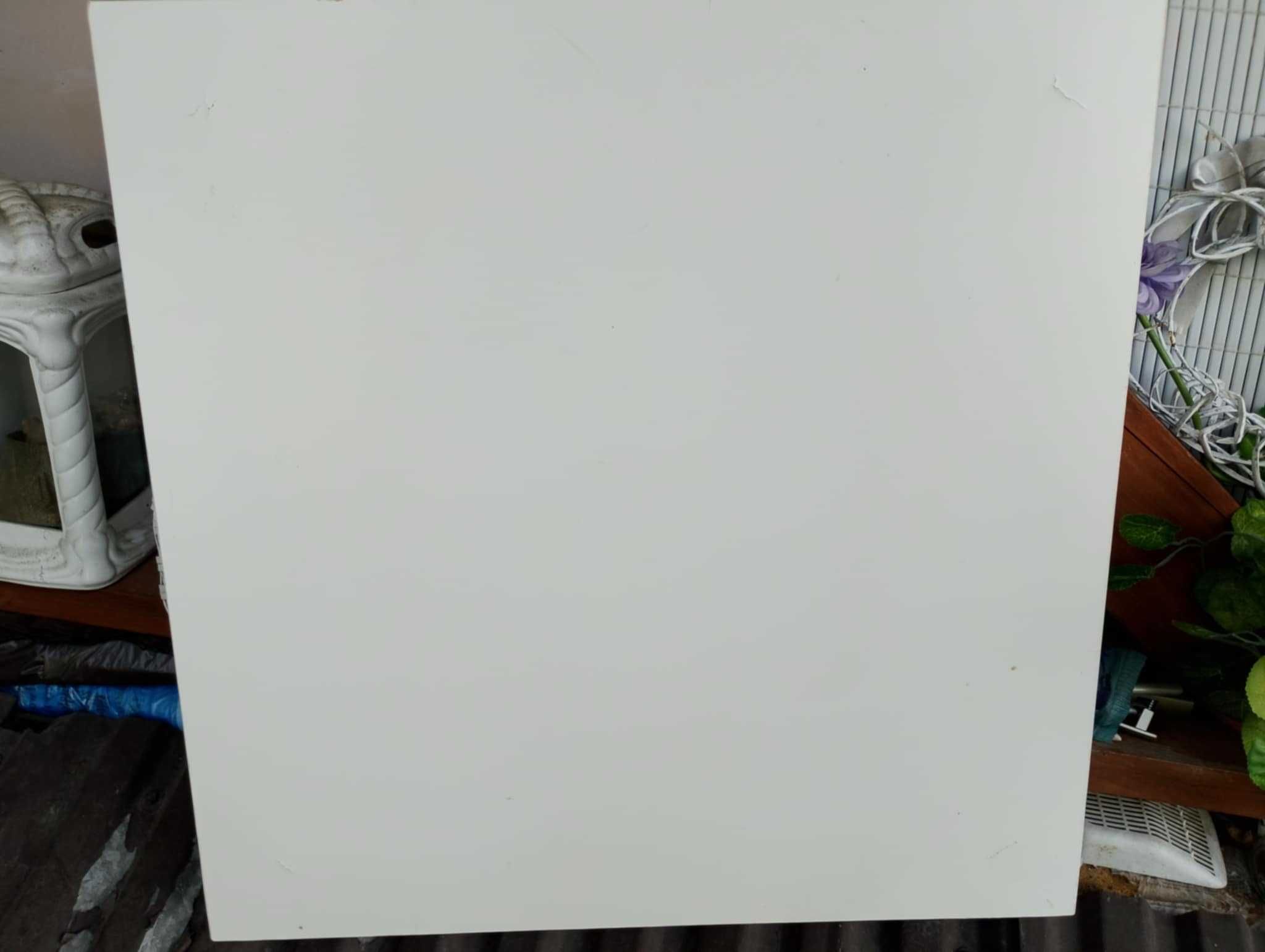 Stolik biały IKEA wymiar.: 55 cm X 55 cm X wysoki 46 cm
