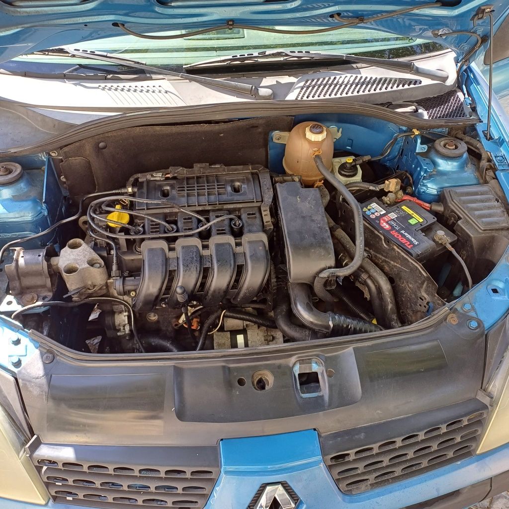 A venda Renault Clio 1.2 de 2002