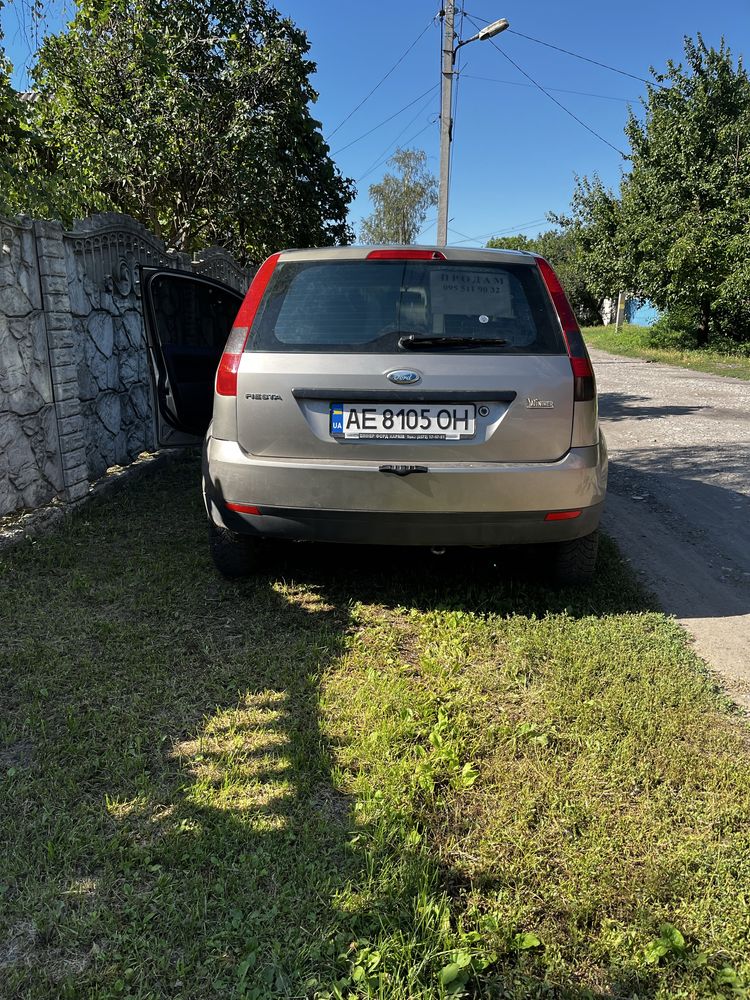Ford Fiesta 1.3 бензин
