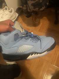 Jordan 5 UNC azul