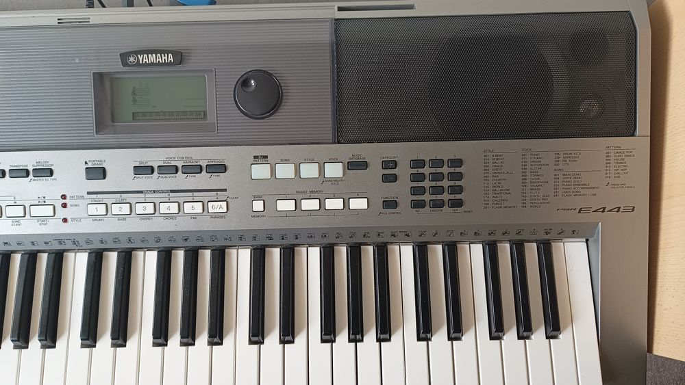 Keyboard Yamaha PSR E 443