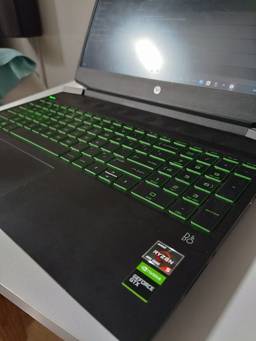 HP Pavilon 15 Ryzen 5 16GB RAM GTX 1650