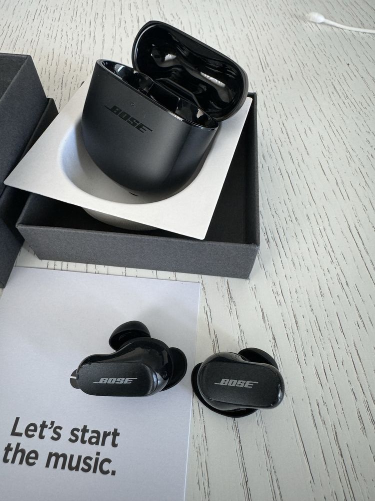 Bose Quietconfort II earbuds, noise canceling - pouco uso