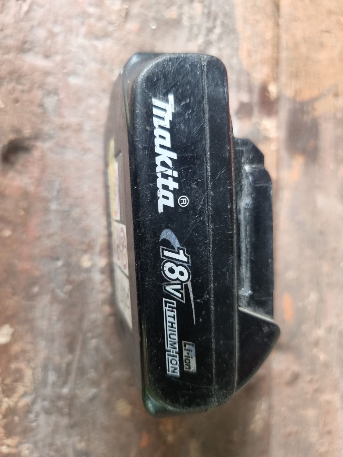 Bateria makita 18v uszkodzona