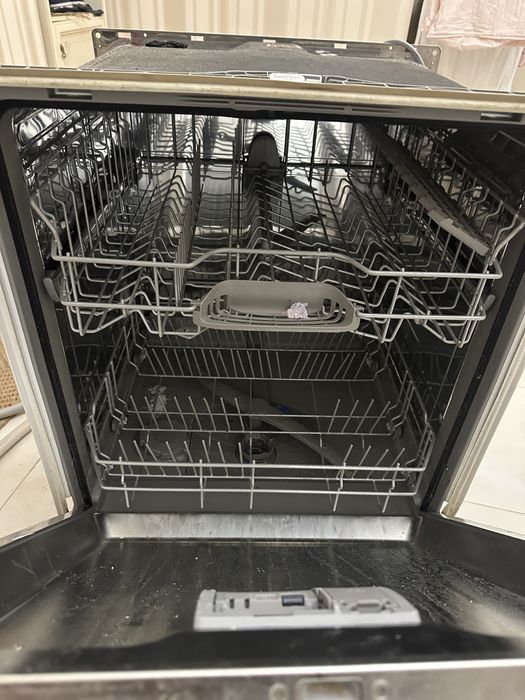 Посудомийка б/у bosh на запчастини. SMV40D40EU/09