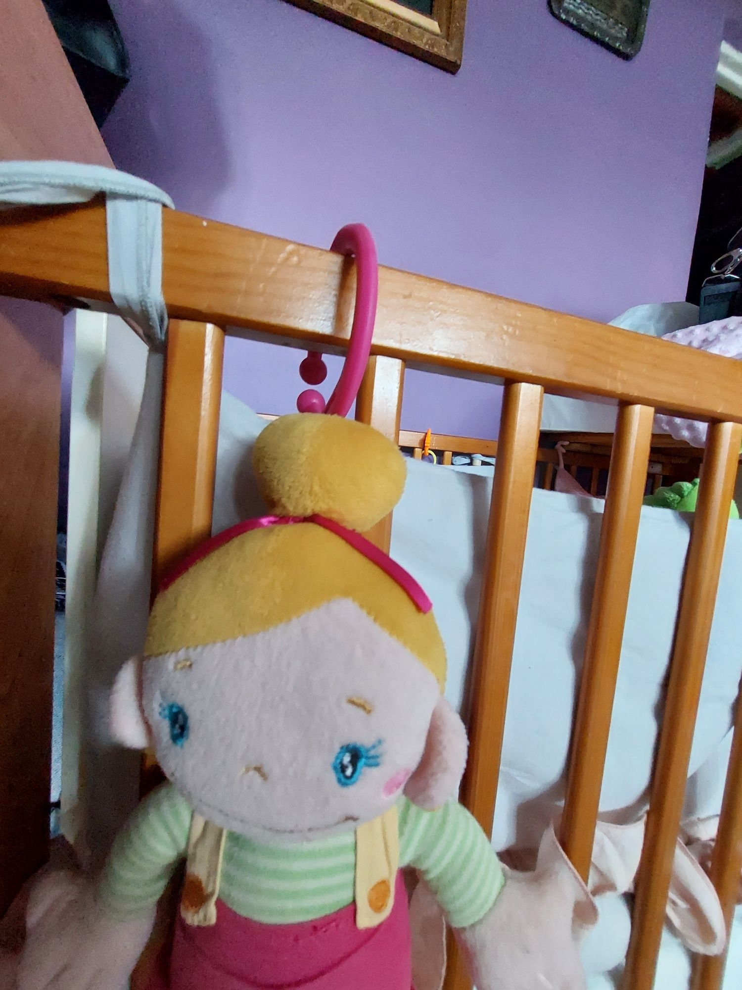 Zawieszka z pozytywką  BabyOno lalka pozytywką do wózka łóżeczka
