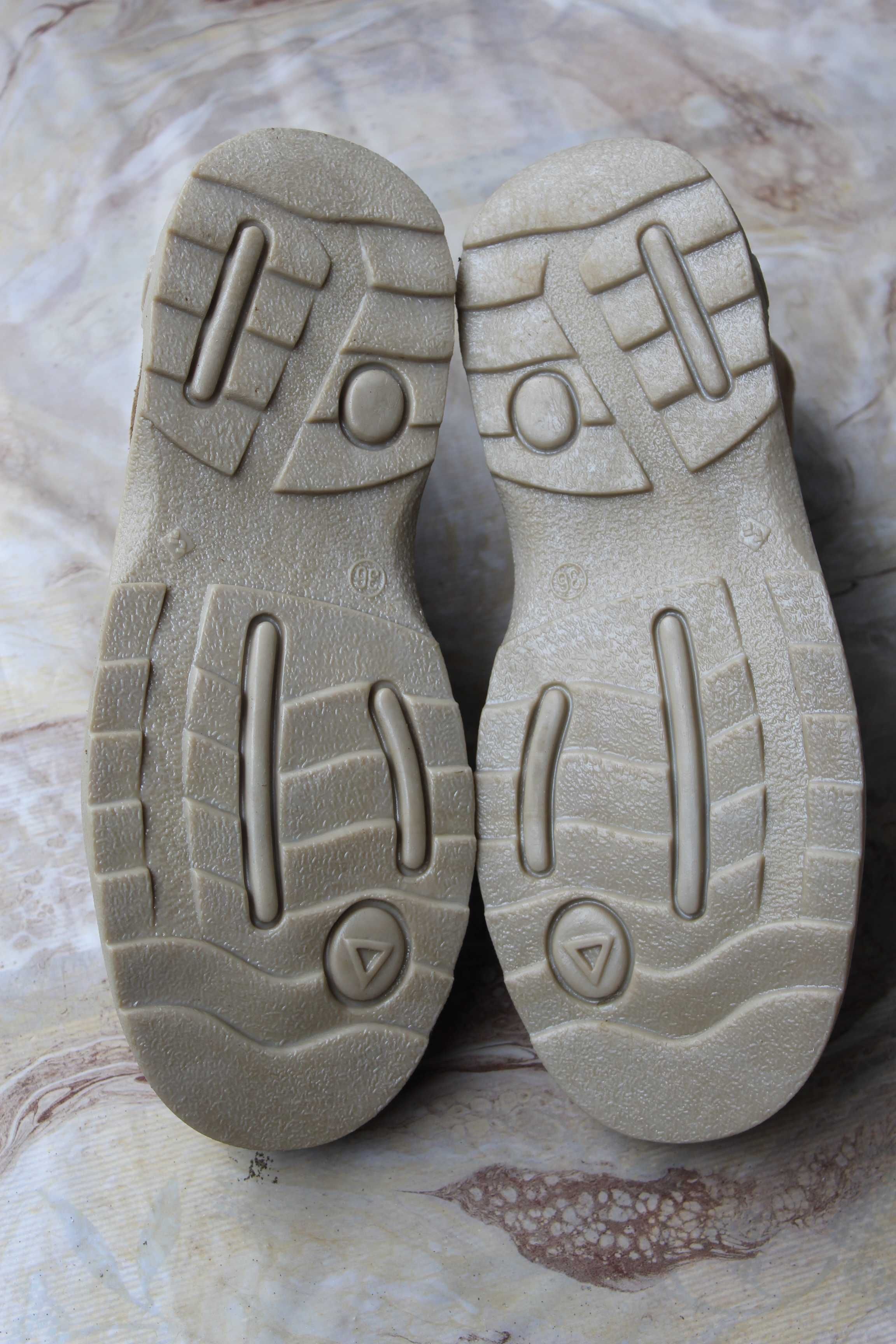 Buty, trzewiki nr 36