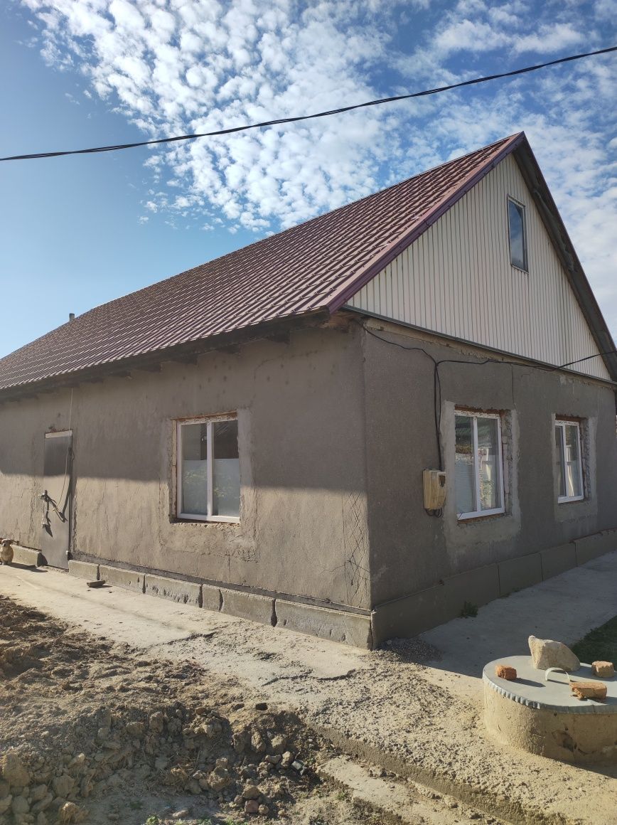 Продам дом в с.Озерном