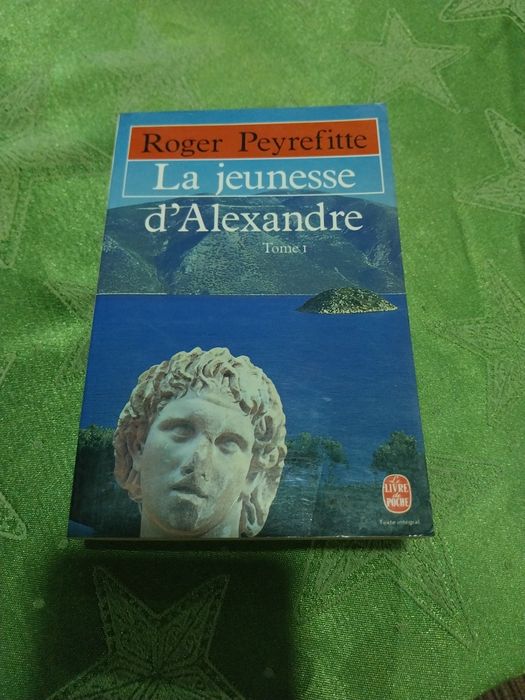 La jeunesse d'Alexandre. Portes incluídos