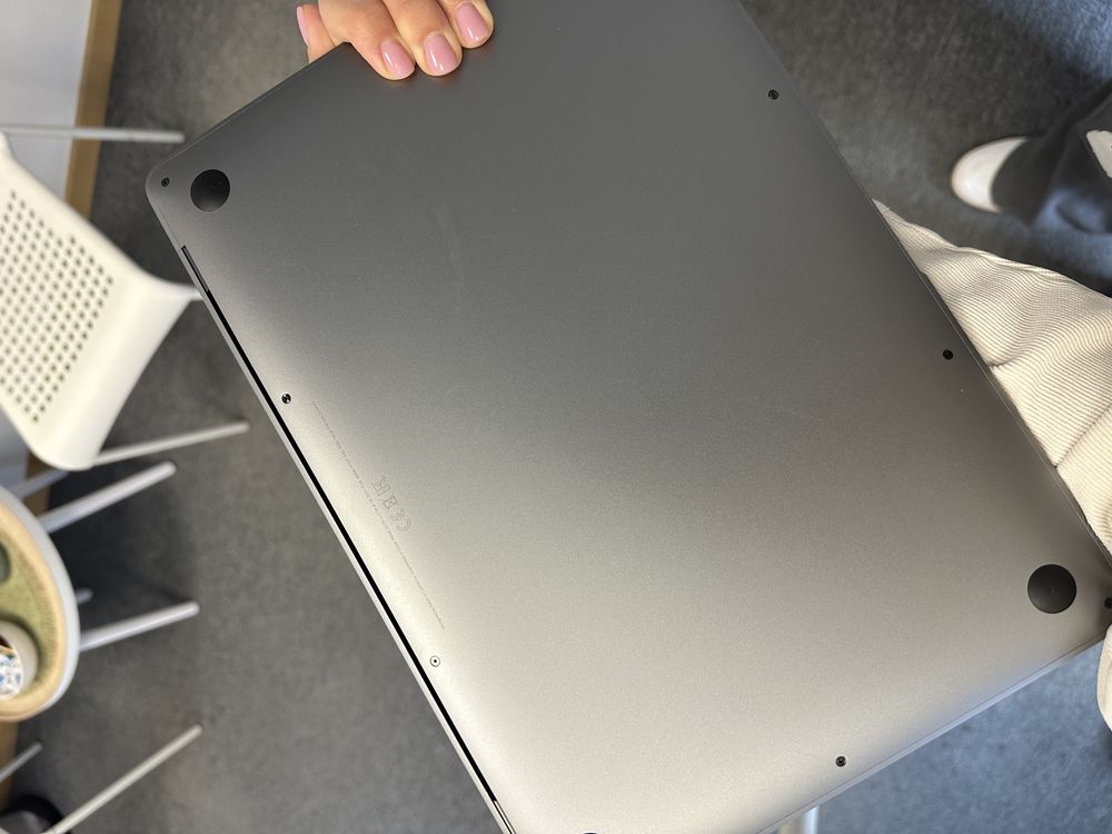 MacBook Air M1 256 GB 13 “ faktura VAT