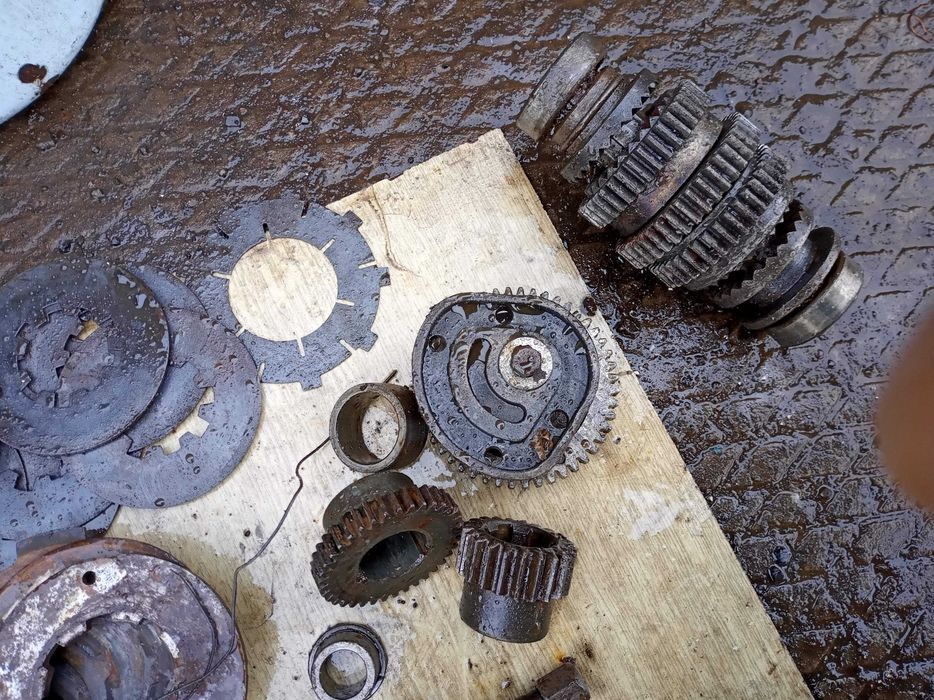 запчастини до фрезеро-токарного обладнення