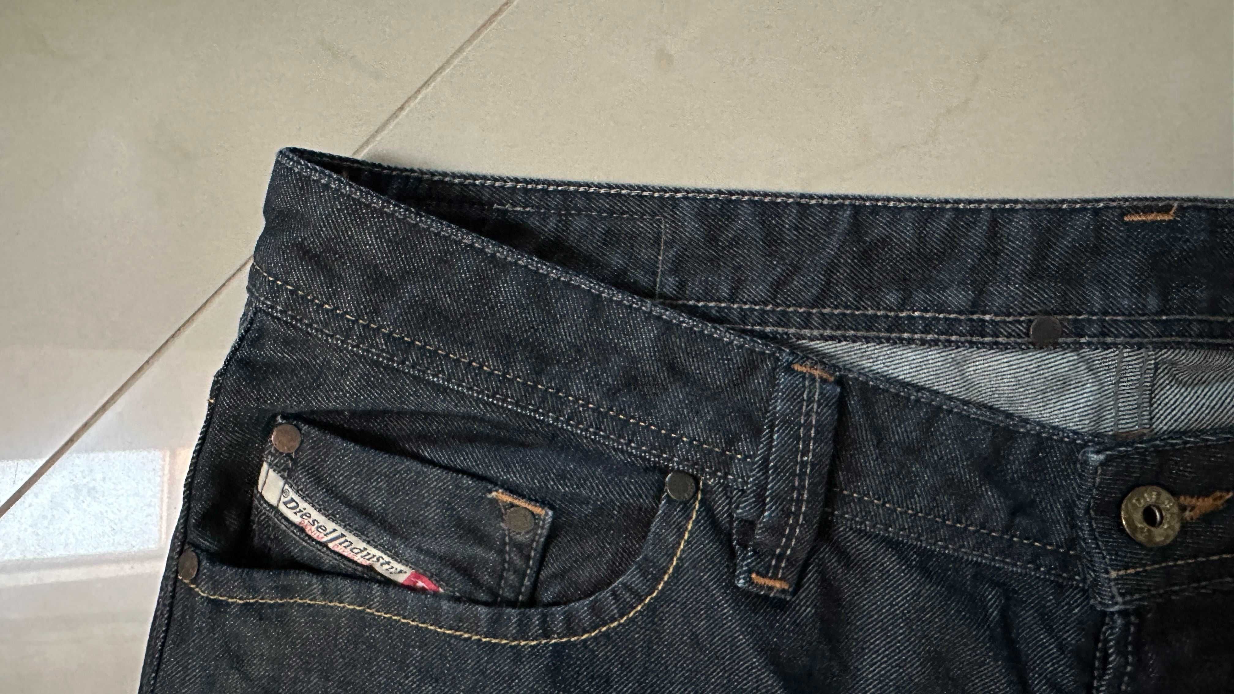 Diesel Larkee 38/32 Spodnie Piękne