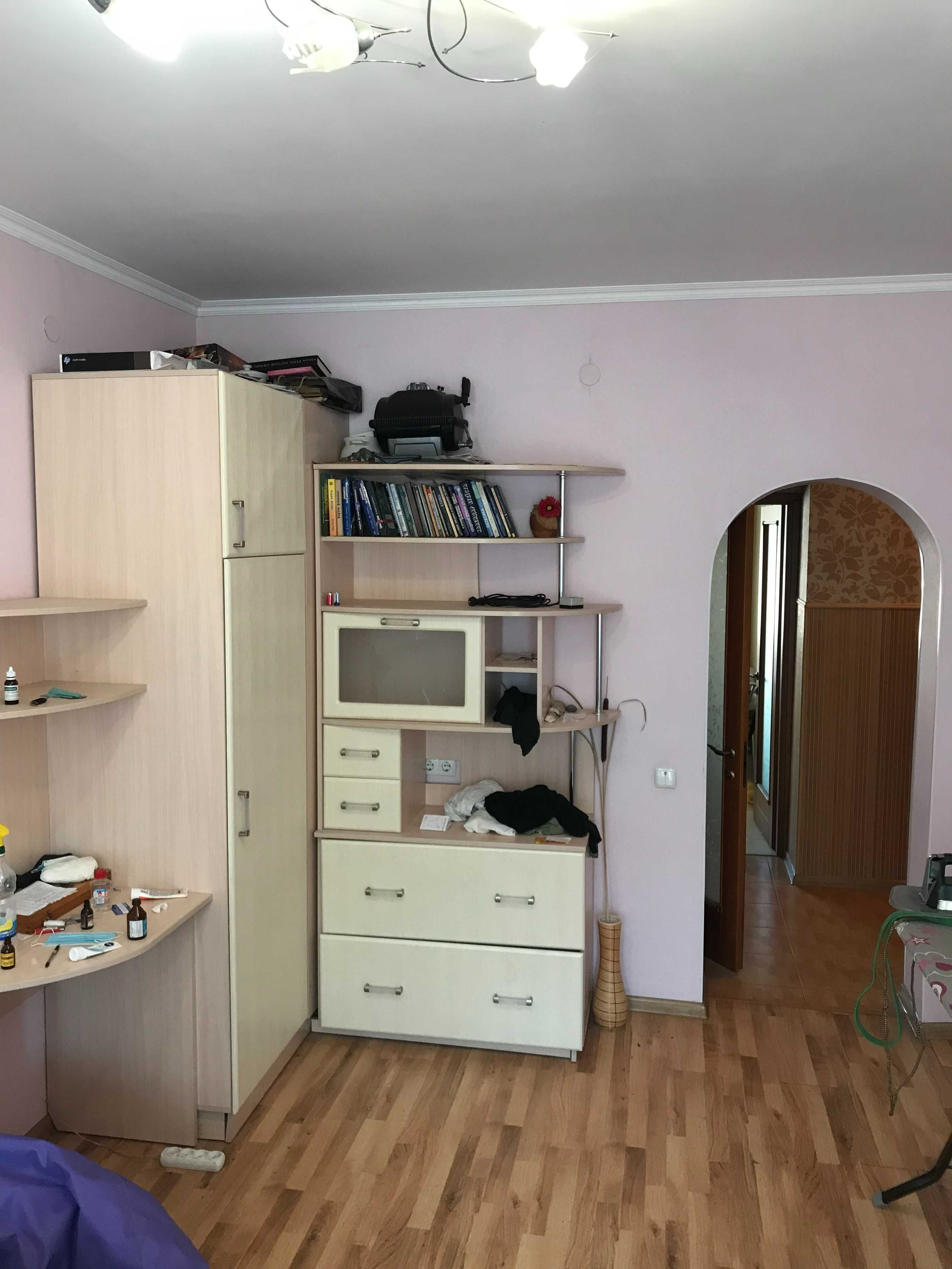 Продам квартиру з меблями та технікою