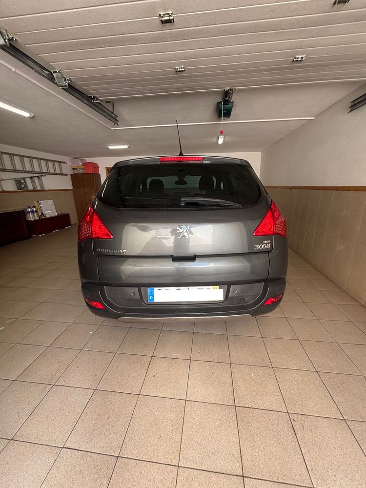 PEUGEOT 3008 e-HDI Allure
