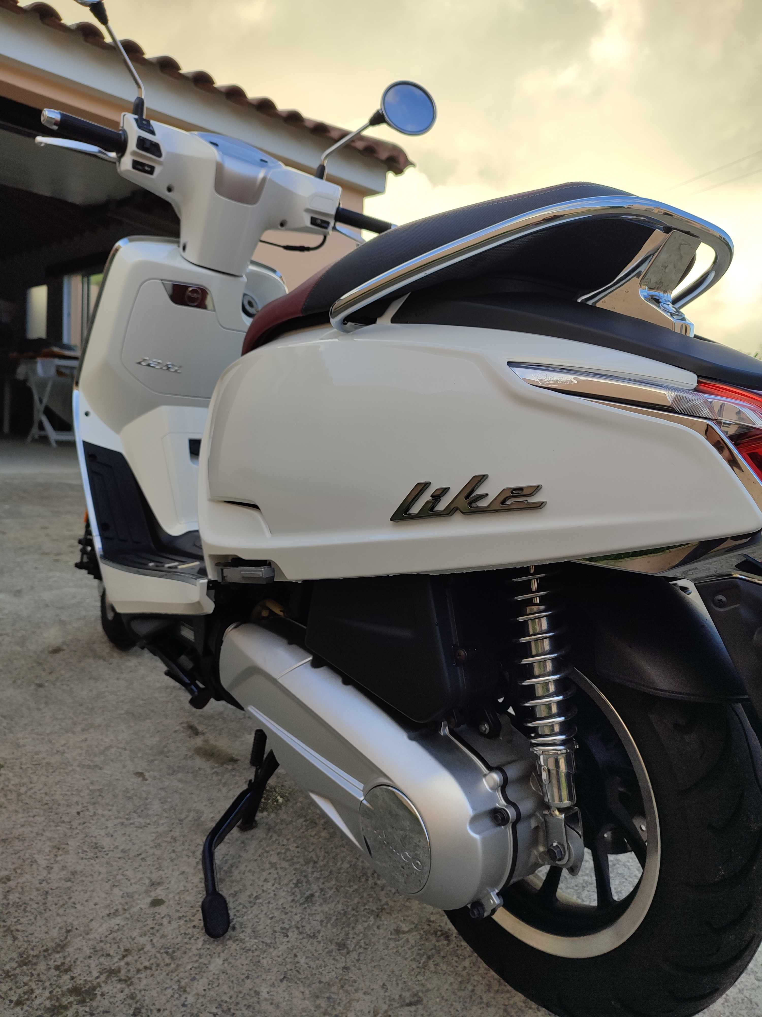 Mota Scooter Kymco Like 125