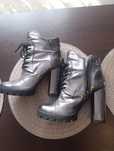 Botki guess  srebrne rozm.38