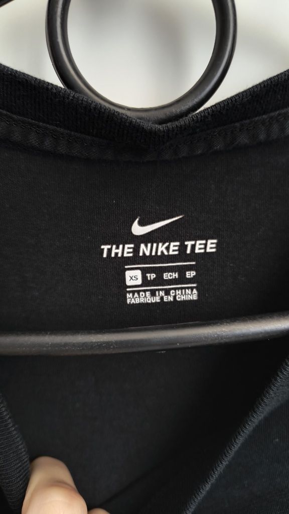 Жіноча футболка Nike