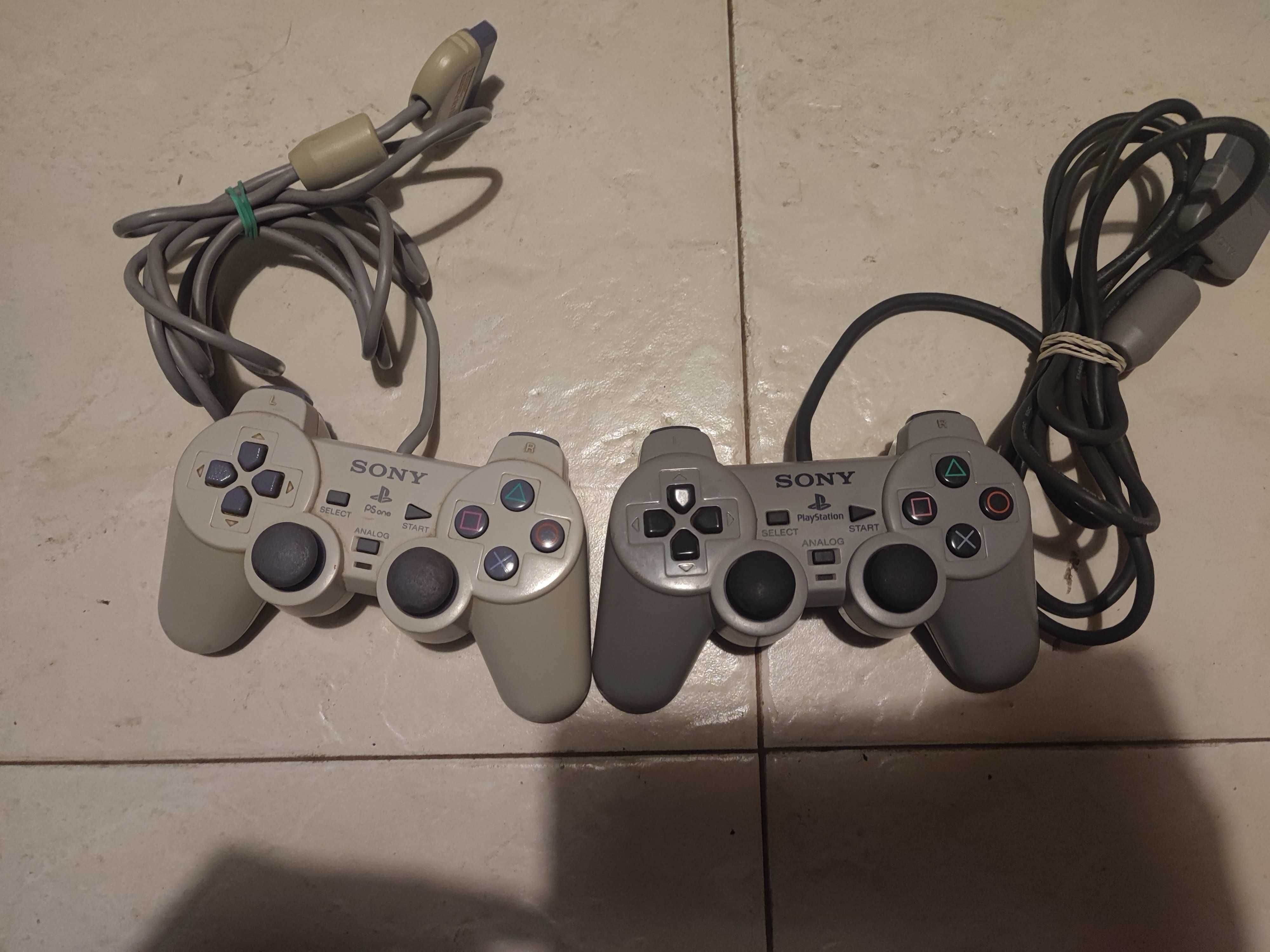 Sony PlayStation, dwa pady SGPH-1200, SGPH-110