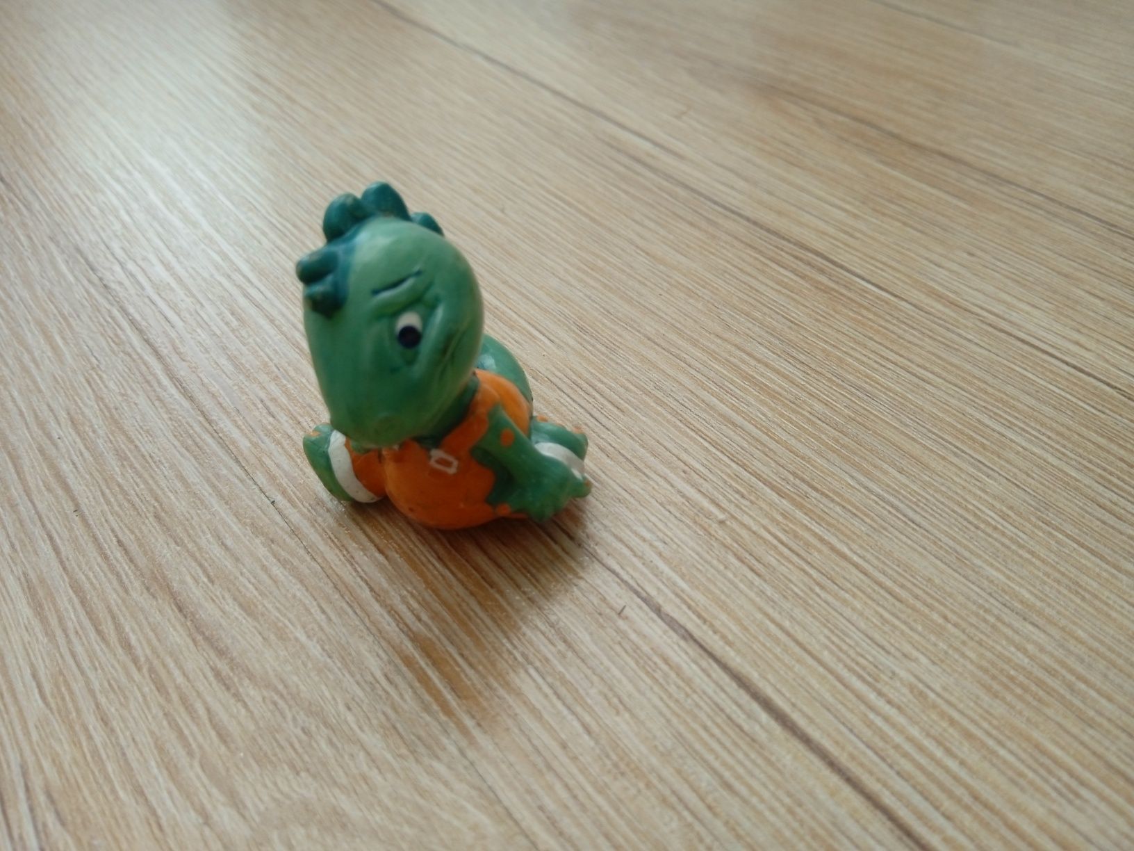 Zabawka Kinder Ferrero The Dapsy Dino Family 1995