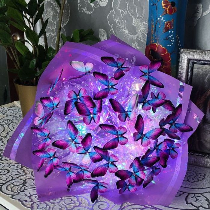 Букетик з метеликами/ Букет с бабочками