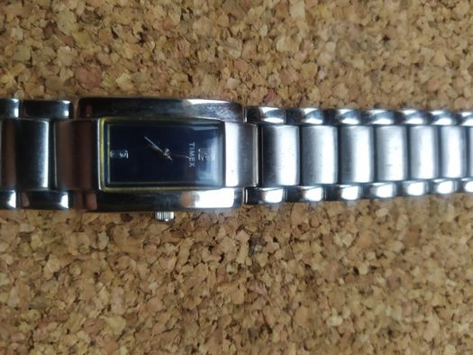 śliczny zegarek Timex w bransolecie nowa bateria