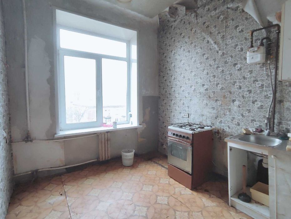 Продаж 1 кім. квартирі на  КРЄСІ, Під ремонт