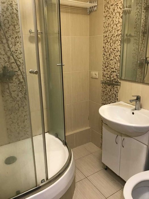 Пропонуємо безкоштовне житло за наданням роботи.