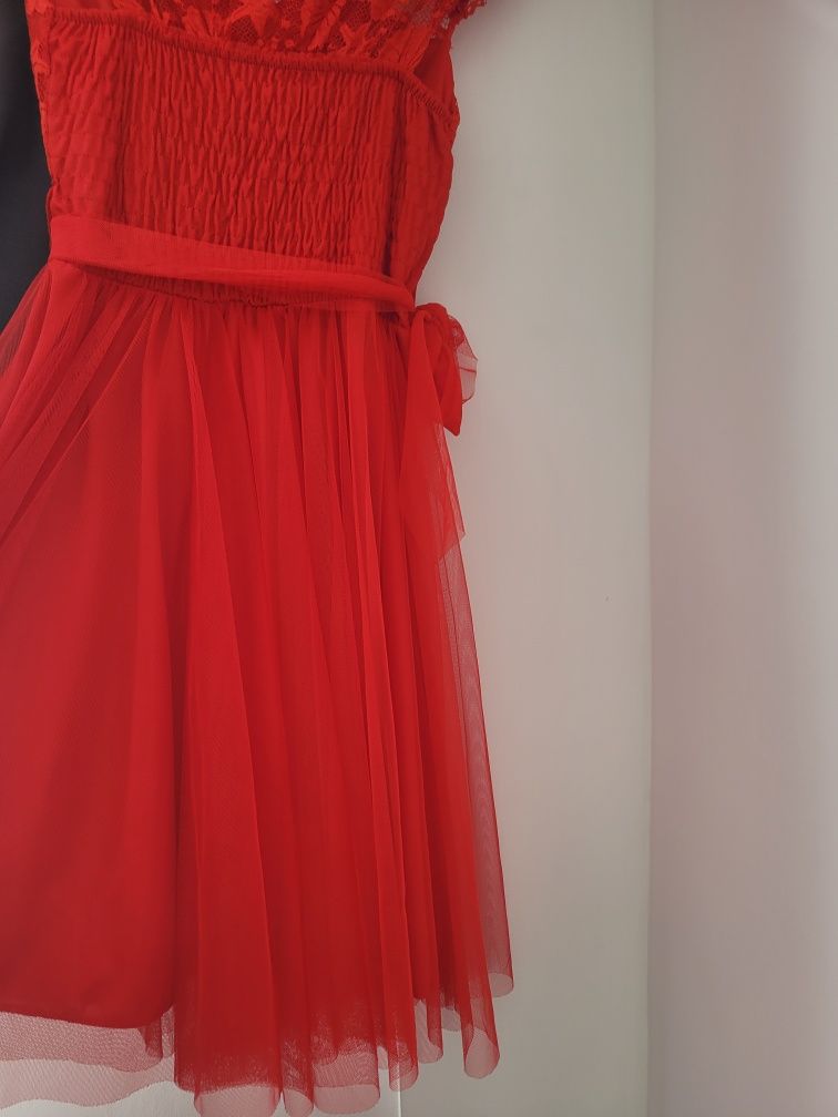 czerwona sukienka sylwester,sesja świąteczną,studniówka