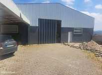 2 Armazéns com licença industrial
