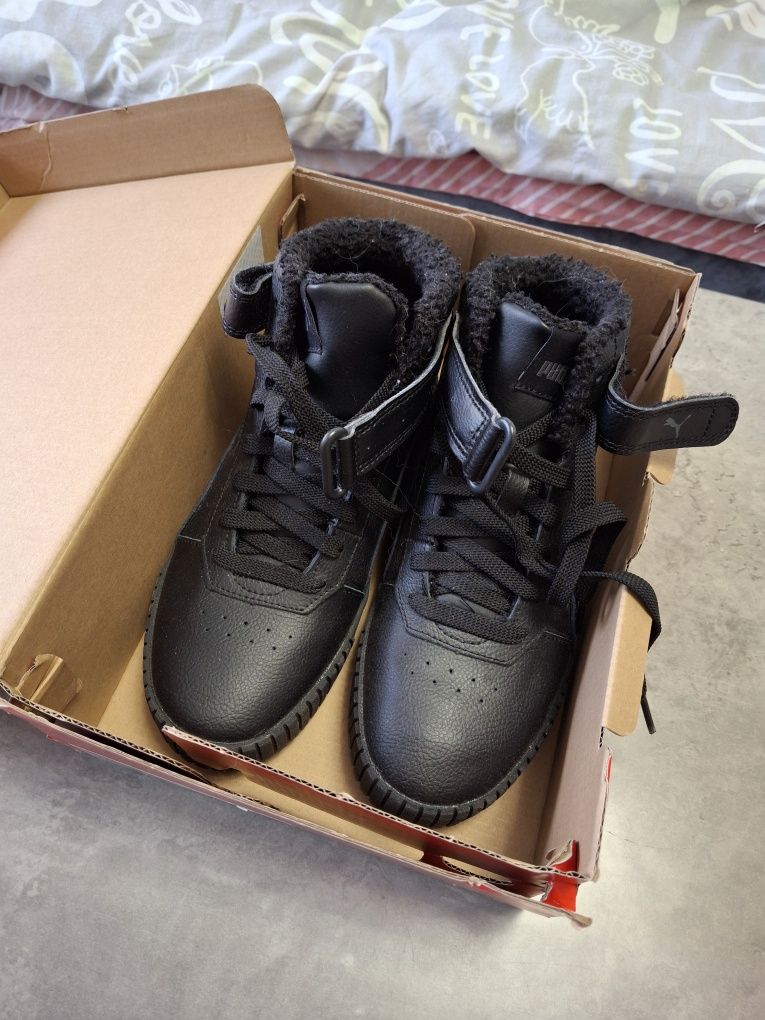 Продам Puma CARINA 2.0 MID