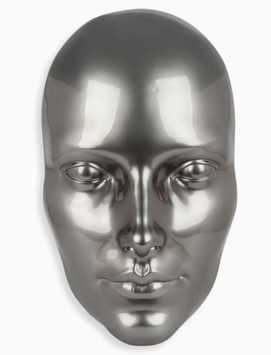 Grande escultura de resina “rosto de mulher”