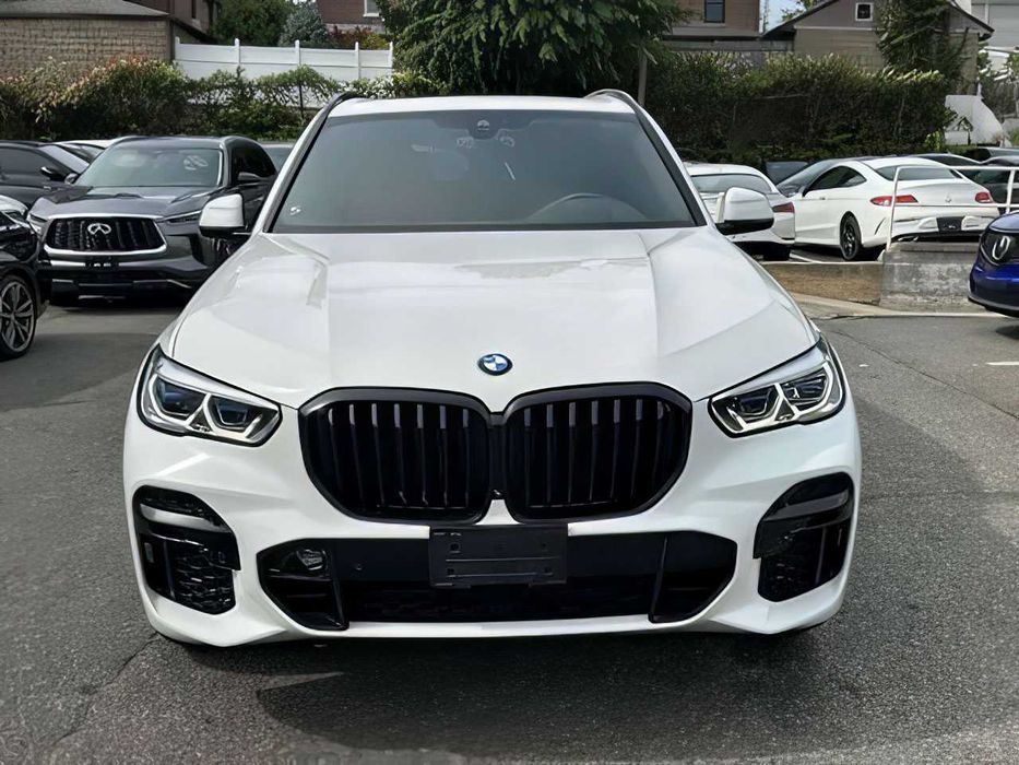 BMW X5      2022